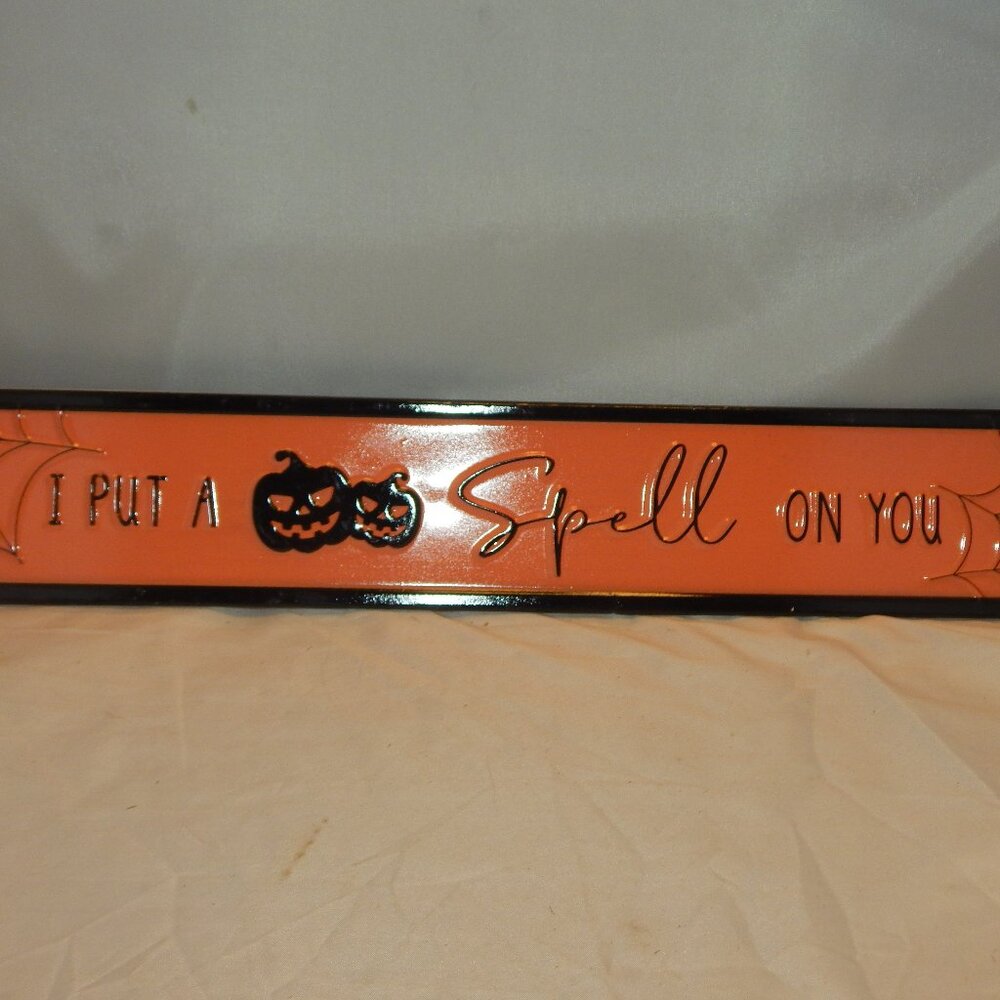 Rustic "I Put a Spell on You" Halloween Sign - Embossed Metal Wall Decor